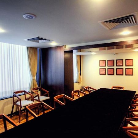 Minla Hotel Bangalore Exterior photo