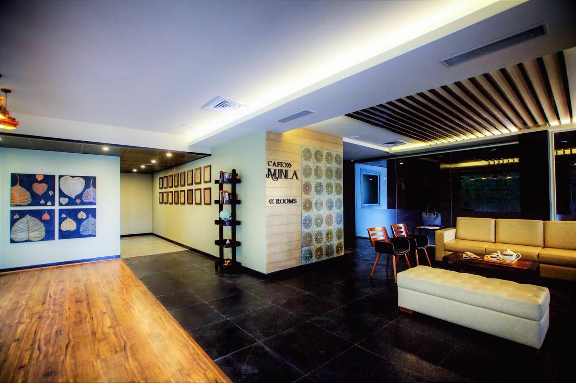 Minla Hotel Bangalore Exterior photo